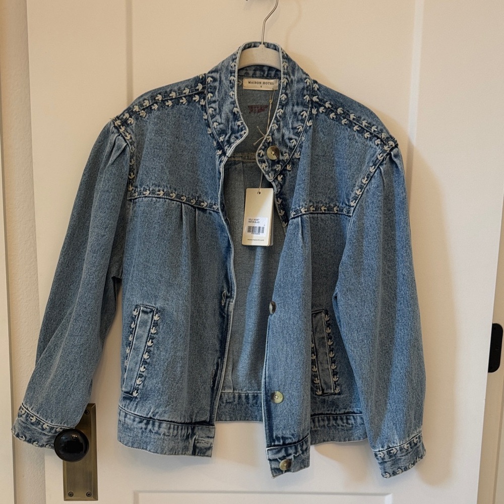 NWT - Women's Blue Denim Jacket Size Small -100% cotton